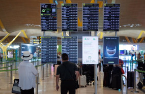 ep varios viajeros en la terminal 4 del aeropuerto adolfo suarez madrid barajas a 24 de julio de