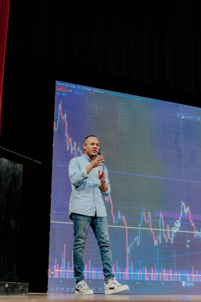 1235620 1651158167701