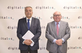 ep archivo   el director general de digitales victor calvo sotelo y el presidente de la asociacion