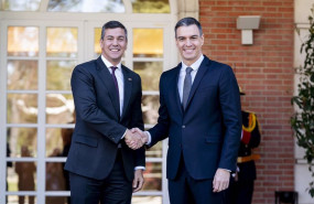 ep archivo   el presidente del gobierno pedro sanchez junto al presidente de paraguay santiago pena