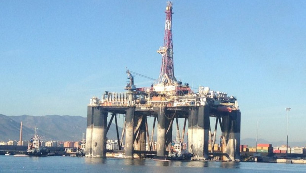 ep archivo   la plataforma petrolifera sedco 702 que llego al puerto de malaga el pasado mes de