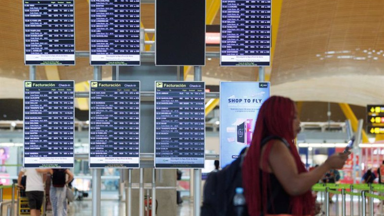 ep archivo   paneles de facturacion de la terminal t4 del aeropuerto adolfo suarez madrid barajas
