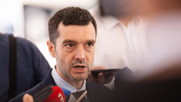 ep el ministro de consumo y agenda 2030 pablo bustinduy durante el encuentro con los medios de