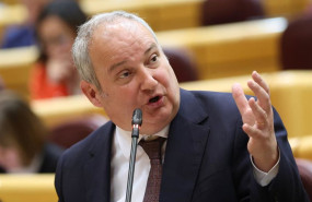 ep el ministro de industria y turismo jordi hereu interviene durante una sesion plenaria en el ep el ministro de industria y turismo jordi hereu interviene durante una sesion plenaria en el