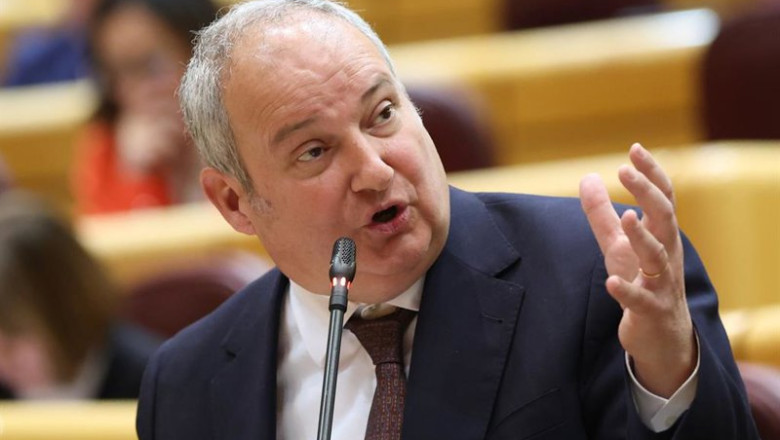 ep el ministro de industria y turismo jordi hereu interviene durante una sesion plenaria en el