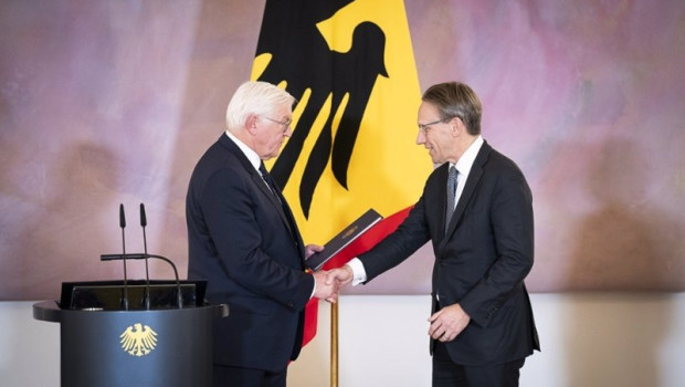ep el presidente de la republica federal de alemaniafrank walter steinmeier y el nuevo ministro de ep el presidente de la republica federal de alemaniafrank walter steinmeier y el nuevo ministro de