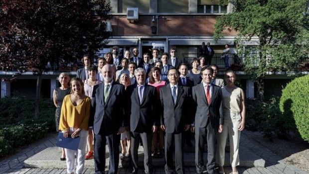ep entregala xv edicionprograma fundacion ico-becas china