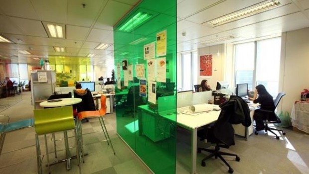 ep foto recurso google espana oficina ordenador