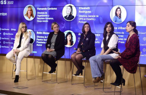 ep i d cardama moreu rodriguez g espejo y ulibarri en una mesa redonda de la presentacion de la 18