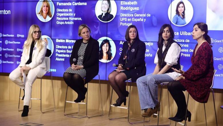ep i d cardama moreu rodriguez g espejo y ulibarri en una mesa redonda de la presentacion de la 18
