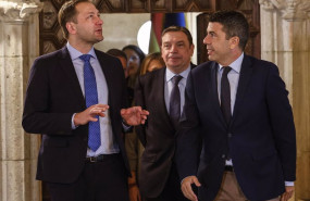 ep i d el comisario europeo de agricultura y de alimentacion christophe hansen el president de la