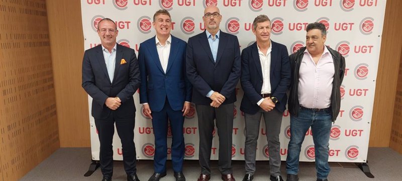 ep i del consejero delegado de orange espana jean franois fallacher su homologo en vodafone espana