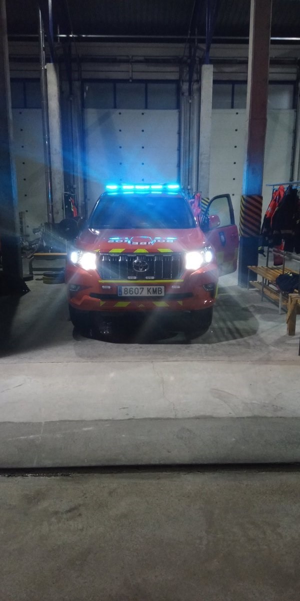 ep imagen recurso de un coche de bomberos de fuenlabrada