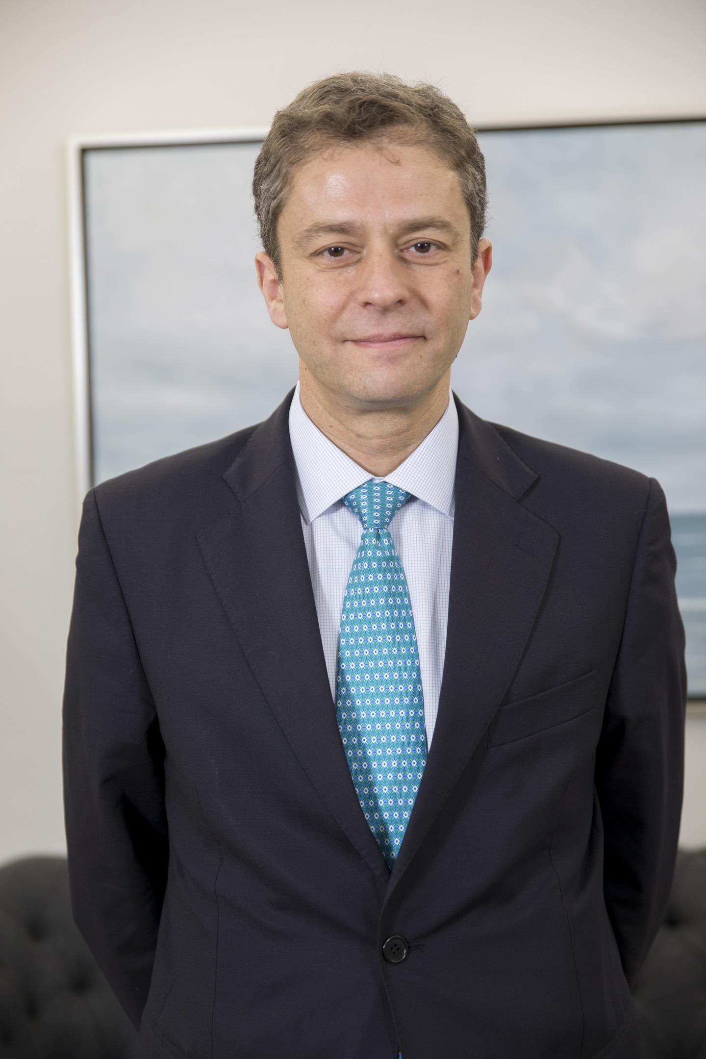 ep julian pascual presidentebuy hold