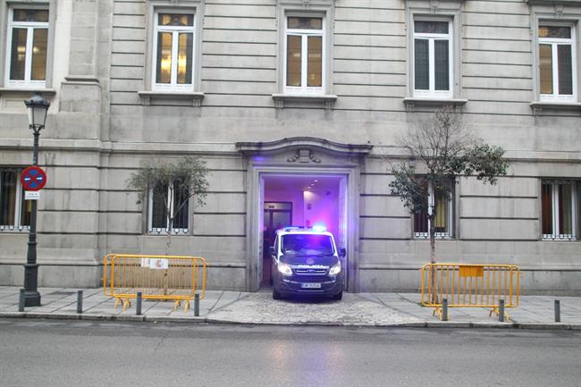 Junqueras llega en furgón de la Policía al Tribunal Supremo | EUROPA PRESS ep junqueras llegafurgonla policiatribunal supremo