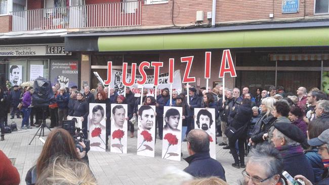 Manifestación en Vitoria por la matanza del 3 de Marzo de 1976 | EUROPA PRESS ep manifestacionvitoriala matanza3marzo1976