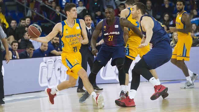 Sanders (FC Barcelona Lassa) Paulí (Herbalife Gran Canaria) | ACB PHOTO/V. SALGADO - Archivo ep sanders fc barcelona lassa pauli herbalife gran canaria