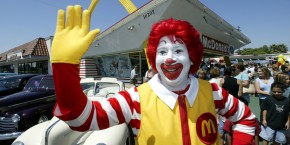 trois-encadrants-travaillant-dans-des-fast-food-mcdonald-s-ont-ete-condamnes-pour-avoir-mis-en-place-un-vaste-systeme-de-corruption trois-encadrants-travaillant-dans-des-fast-food-mcdonald-s-ont-ete-condamnes-pour-avoir-mis-en-place-un-vaste-systeme-de-corruption