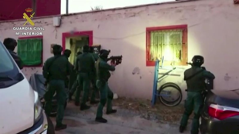 ep actuacion de la guardia civil en un local usado por la organizacion