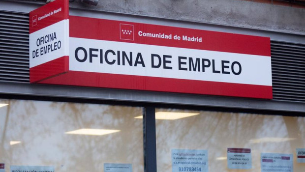ep archivo   foto de archivo de un cartel de una oficina del sepe de mostoles