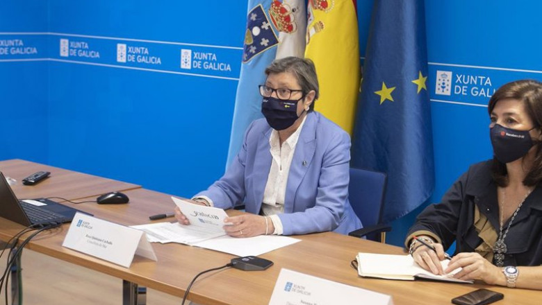 ep archivo   la conselleira rosa quintana y la directora xeral de desenvolvemento pesqueiro susana