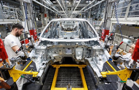 ep archivo   una fabrica de coches en espana