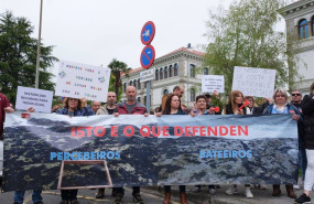 ep concentracion en defensa del sector percebeiro de galicia y contra las chapuzas politica al ep concentracion en defensa del sector percebeiro de galicia y contra las chapuzas politica al