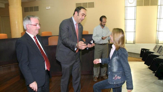 ep el expresidente de la diputacion de segovia javier santamaria junto al actual jefe de la
