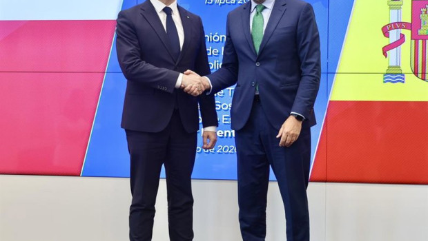ep el ministro de infraestructuras de polonia dariusz klimczak y el ministro de transportes y