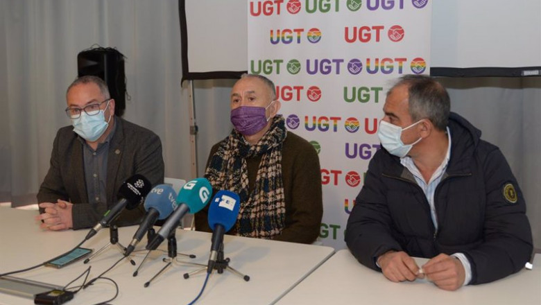 El secretario general de la Unión General de Trabajadores (UGT), Pepe Álvarez, junto al secretario xeral de UGT A Coruña, Ángel Iglesias, y al secretario xeral de UGT Galicia, José Antonio Gómez, en una rueda de prensa previa a la asamblea informativa | M. Dylan - Europa Press ep el secretario general de la union general de trabajadores ugt pepe alvarez junto al secretario