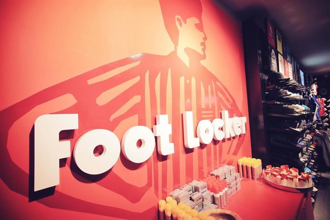 Foot Locker se desploma: caen las ventas y rebaja sus perspectivas para el año