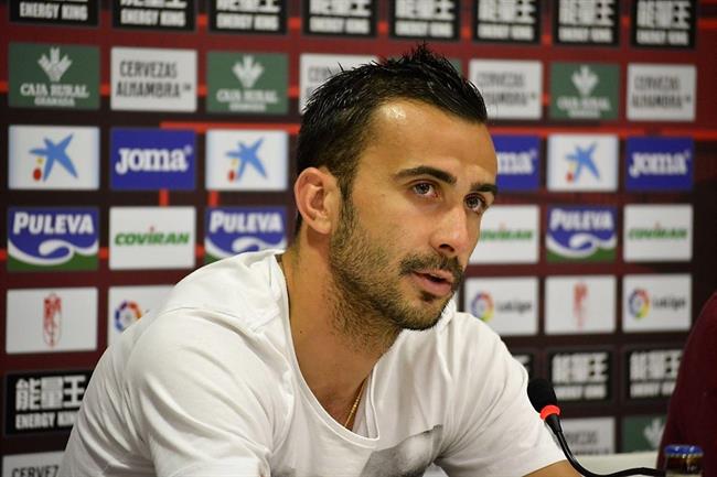 El Jugador Del Granada CF Matthieu Saunier | GRANADA CF ep jugadorgranada cf matthieu saunier