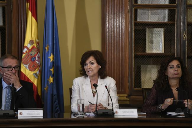 La vicepresidenta del Gobierno, Carmen Calvo, preside el Pleno de la Comisión Na | Oscar del Pozo - Europa Press ep la vicepresidentagobierno carmen calvo presideplenola comision na
