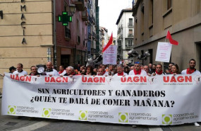 ep manifestacion de agricultores y ganaderos en pamplona