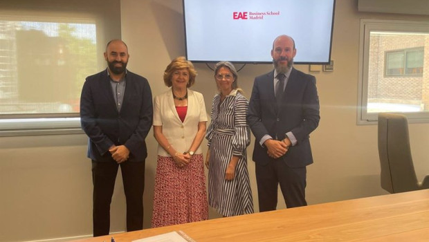 ep maria teresa gomez directora general de ceoe campus francisco javier almazan director de eae