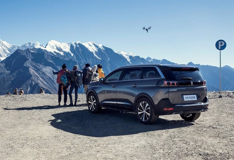 Esperando una toma de beneficios en Peugeot