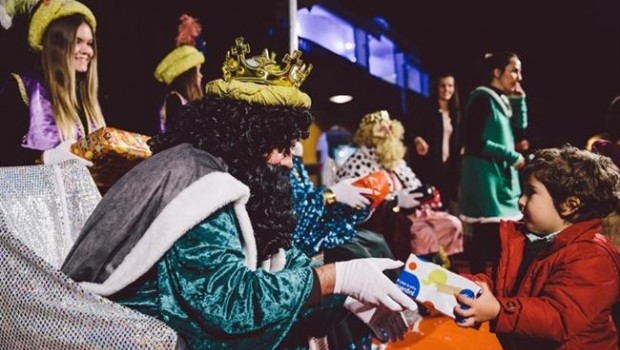 ep reyes magos solidarios foto cedida cabalgata puerto portals ep reyes magos solidarios foto cedida cabalgata puerto portals