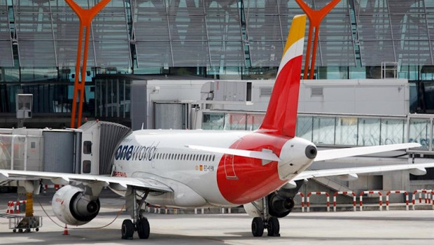 ep un avion en el aeropuerto adolfo suarez madrid-barajas donde durante la jornada han acudido los