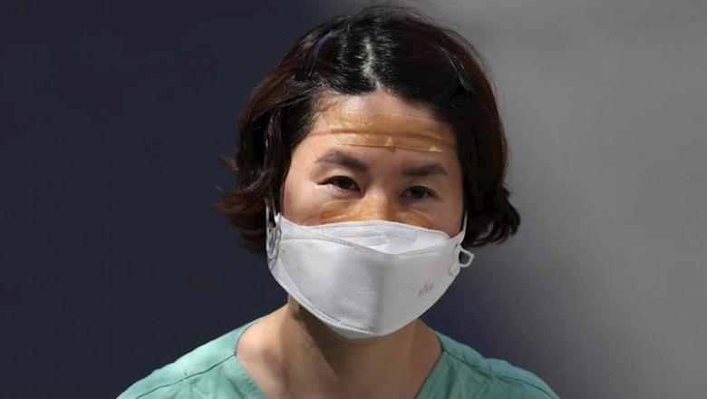 Una médico con mascarilla en Daegu, Corea del Sur. | -/YNA/dpa ep una medico con mascarilla en daegu corea del sur