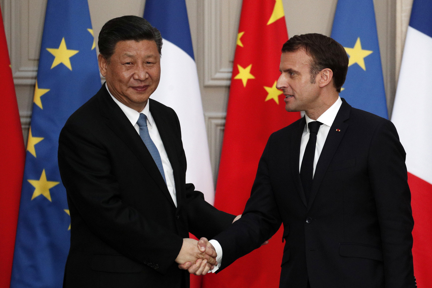 Xi Jinping se reúne con Macron en Francia para iniciar una mini gira por Europa
