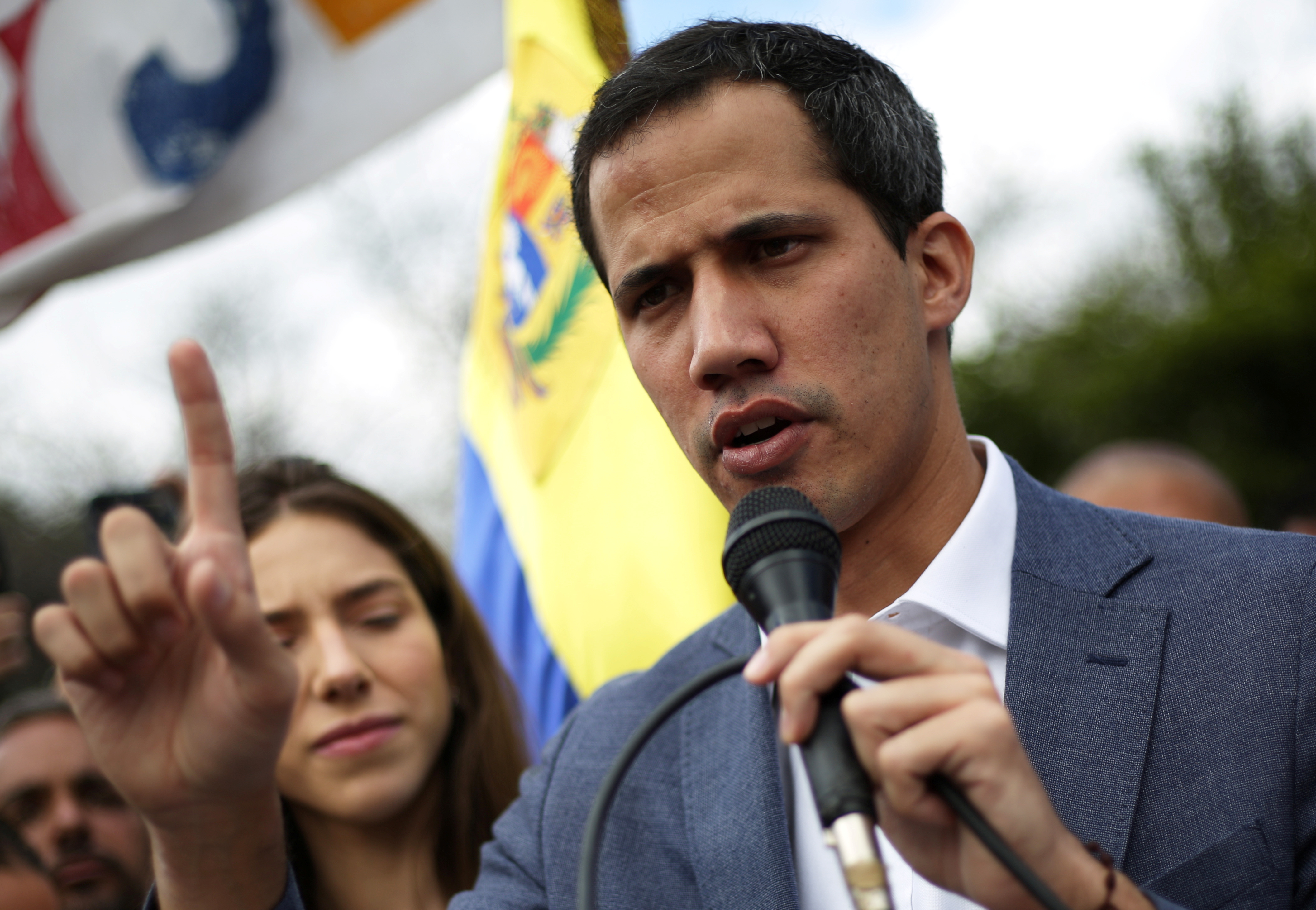venezuela-juan-guaido-dit-avoir-rencontre-des-membres-du-gouvernement