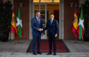 ep archivo   el presidente del gobierno pedro sanchez i y el lehendakari imanol pradales d durante