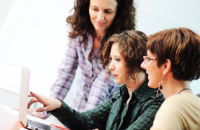 ep archivo   mujeres trabajando con un ordenador