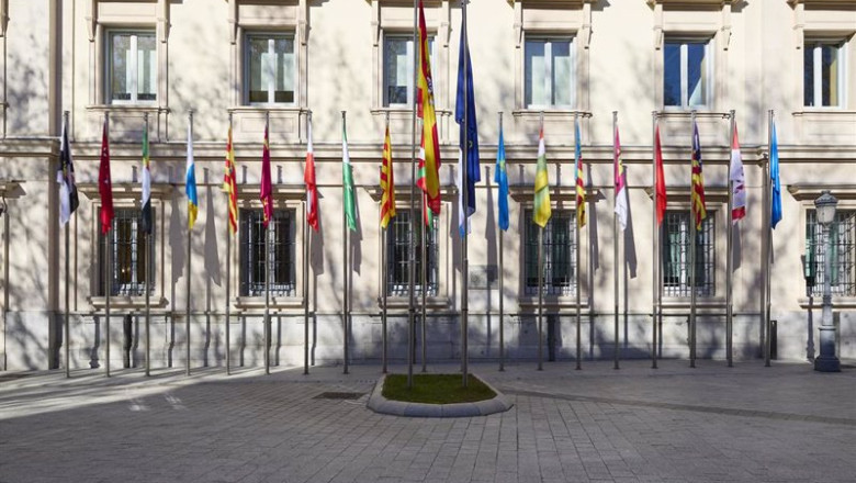 ep banderas de las comunidades autonomas frente a la fachada del palacio del senado a 14 de enero de ep banderas de las comunidades autonomas frente a la fachada del palacio del senado a 14 de enero de