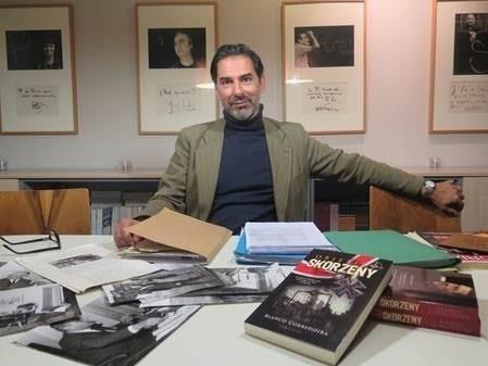 Blanco Corredoira ha presentado Objetivo Skorzeny | LA ESFERA DE LOS LIBROS ep blanco corredoirapresentado objetivo skorzeny
