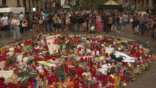 Continúan los homenajes víctimas en La Rambla | EUROPAPRESS ep continuanhomenajes victimasla rambla