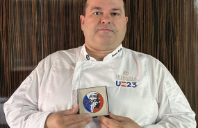 ep el cocinero asturiano marcos moran condecorado con la medalla de honor del senado de francia