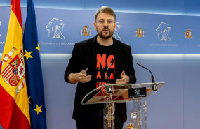 ep el diputado de compromis alberto ibanez mezquita durante una rueda de prensa en el congreso de