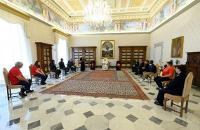ep el papa en un encuentro con deportistas