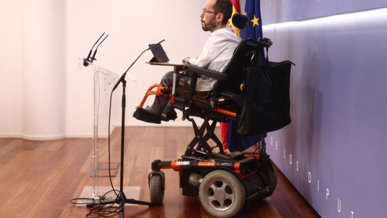 El portavoz de Unidas Podemos en el Congreso, Pablo Echenique, interviene en una rueda de prensa en el Congreso | Eduardo Parra - Europa Press ep el portavoz de unidas podemos en el congreso pablo echenique interviene en una rueda de prensa en